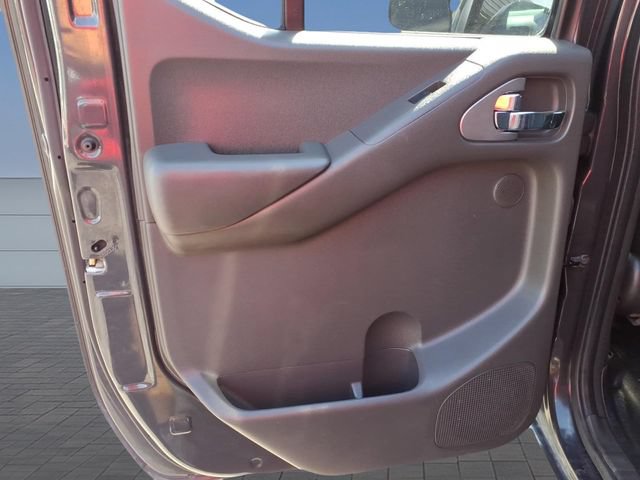 Used 2012 Nissan Frontier PRO-4X w/ Pro-4x Luxury Pkg AWD/4WD image 13