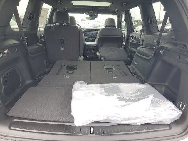New 2026 Jeep Grand Cherokee L Limited w/ Luxury Tech Group II AWD/4WD image 8