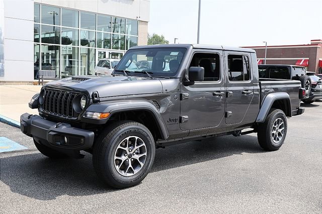 New 2025 Jeep Gladiator Sport image 3