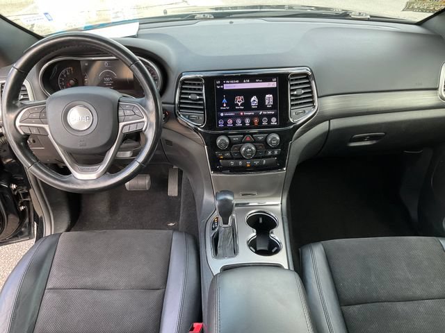 Used 2020 Jeep Grand Cherokee Altitude RWD image 4