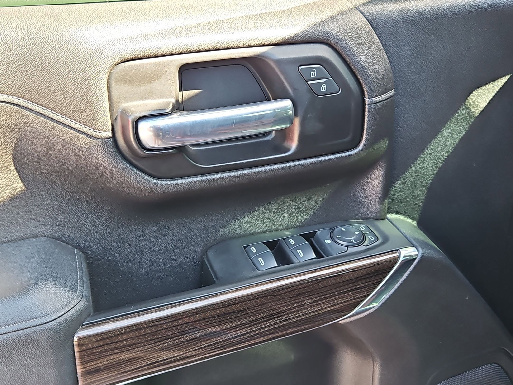 Certified 2020 Chevrolet Silverado 1500 LT Trail Boss image 12