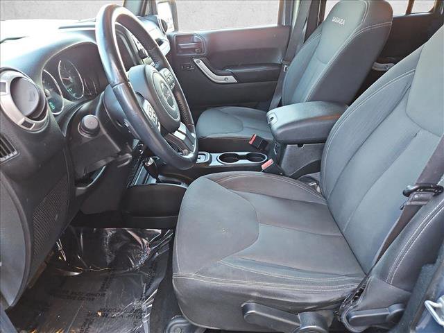 Used 2017 Jeep Wrangler Unlimited Sahara w/ Connectivity Group image 18