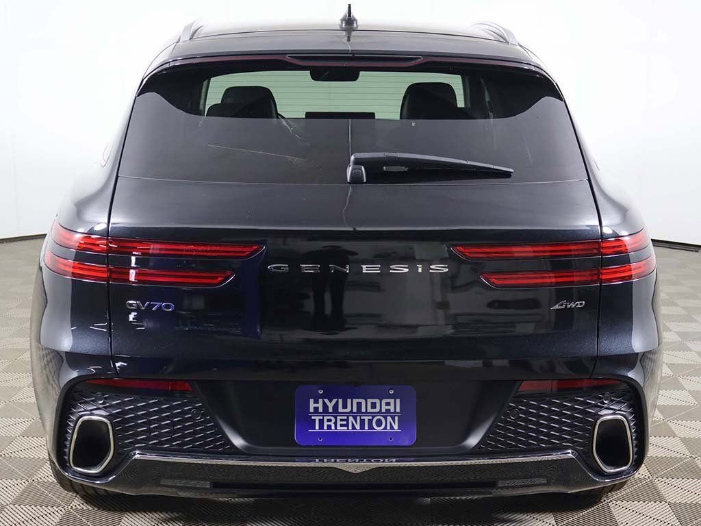 Used 2025 Genesis GV70 2.5T image 12