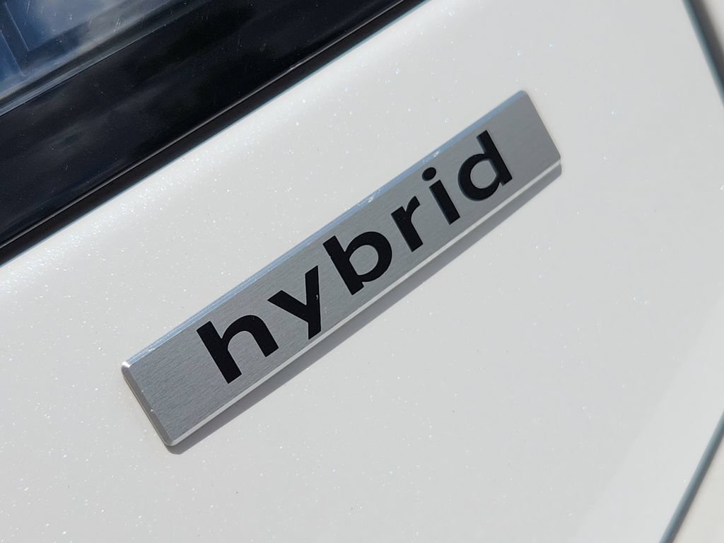 Certified 2025 Hyundai Sonata Limited FWD image 8