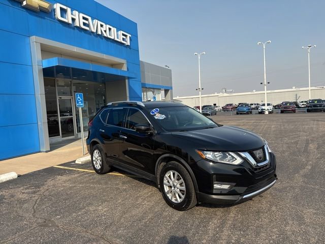 Used 2017 Nissan Rogue SV w/ SV Premium Package image 9