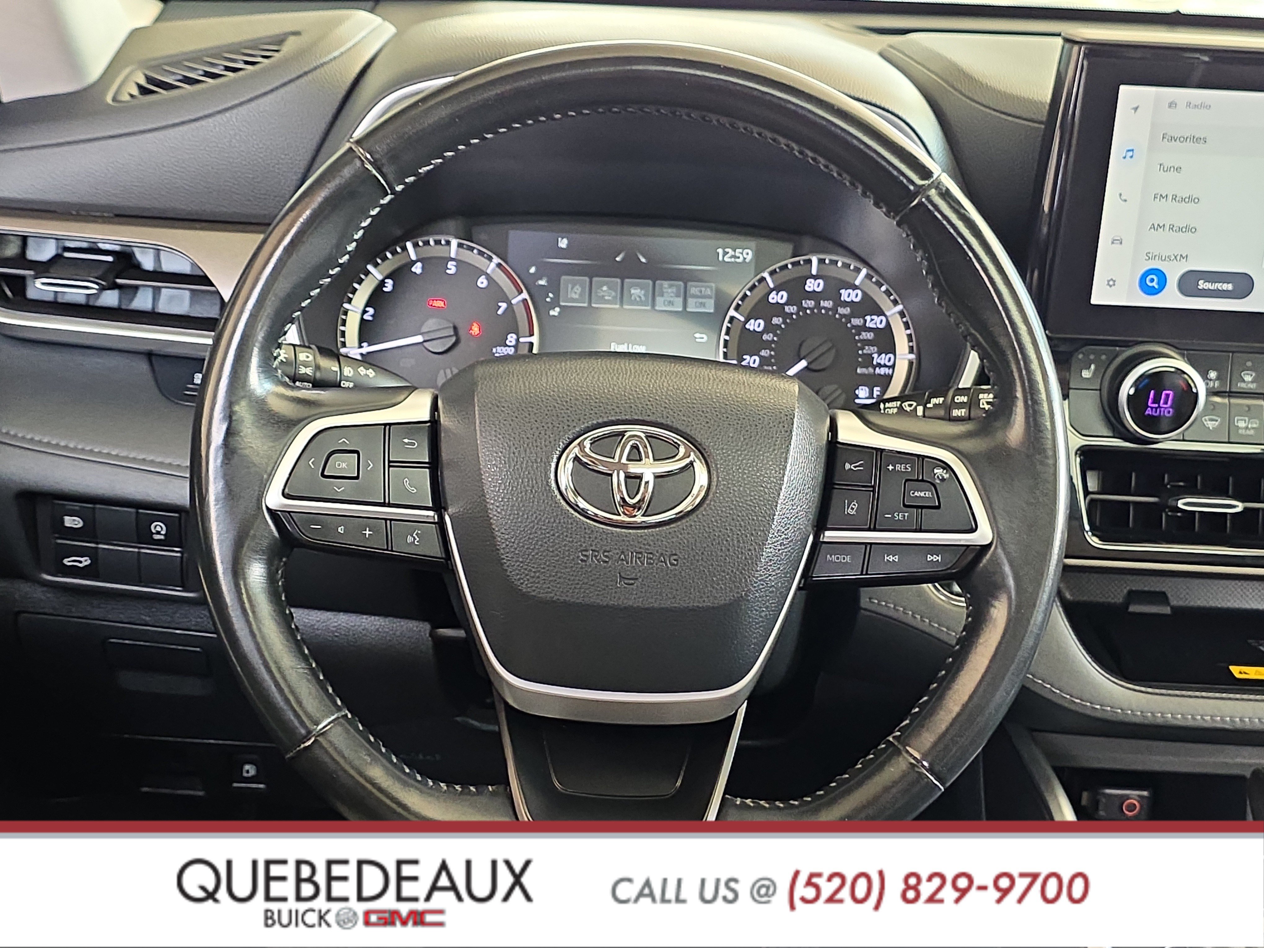 Used 2023 Toyota Highlander XLE FWD image 13