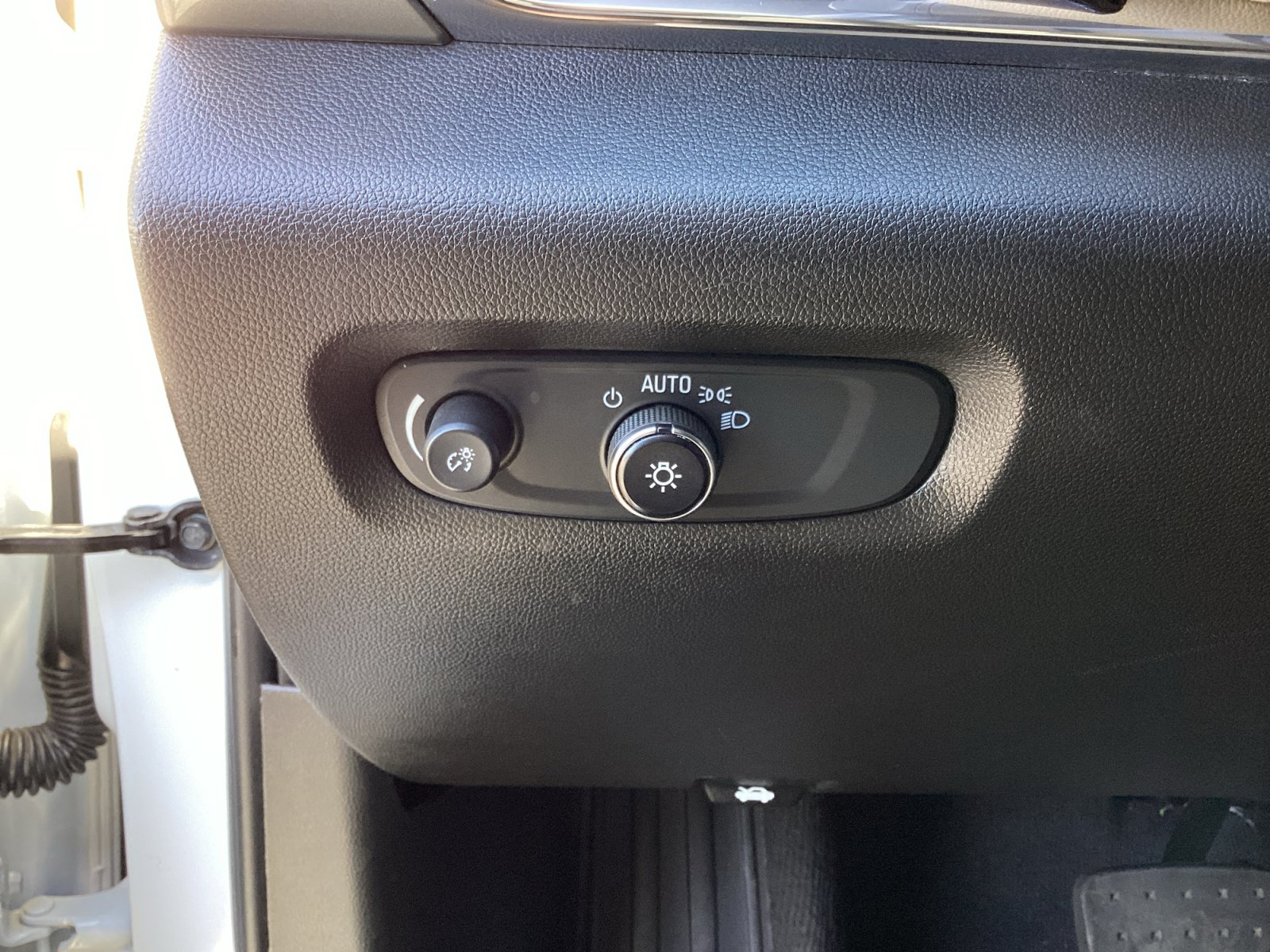 Used 2023 Chevrolet Traverse LS FWD image 29