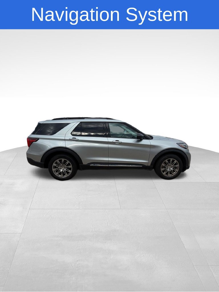 Used 2025 Ford Explorer Active w/ Active Comfort Package AWD/4WD image 4