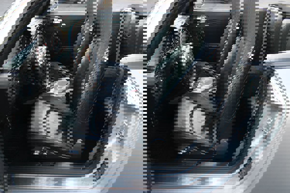 Used 2005 Porsche 911 Carrera image 16