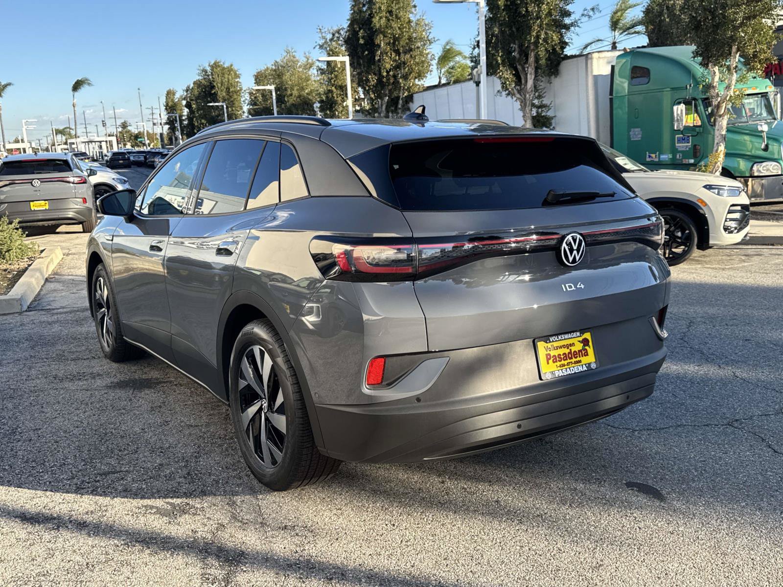 New 2026 Volkswagen ID.4 Pro RWD image 3