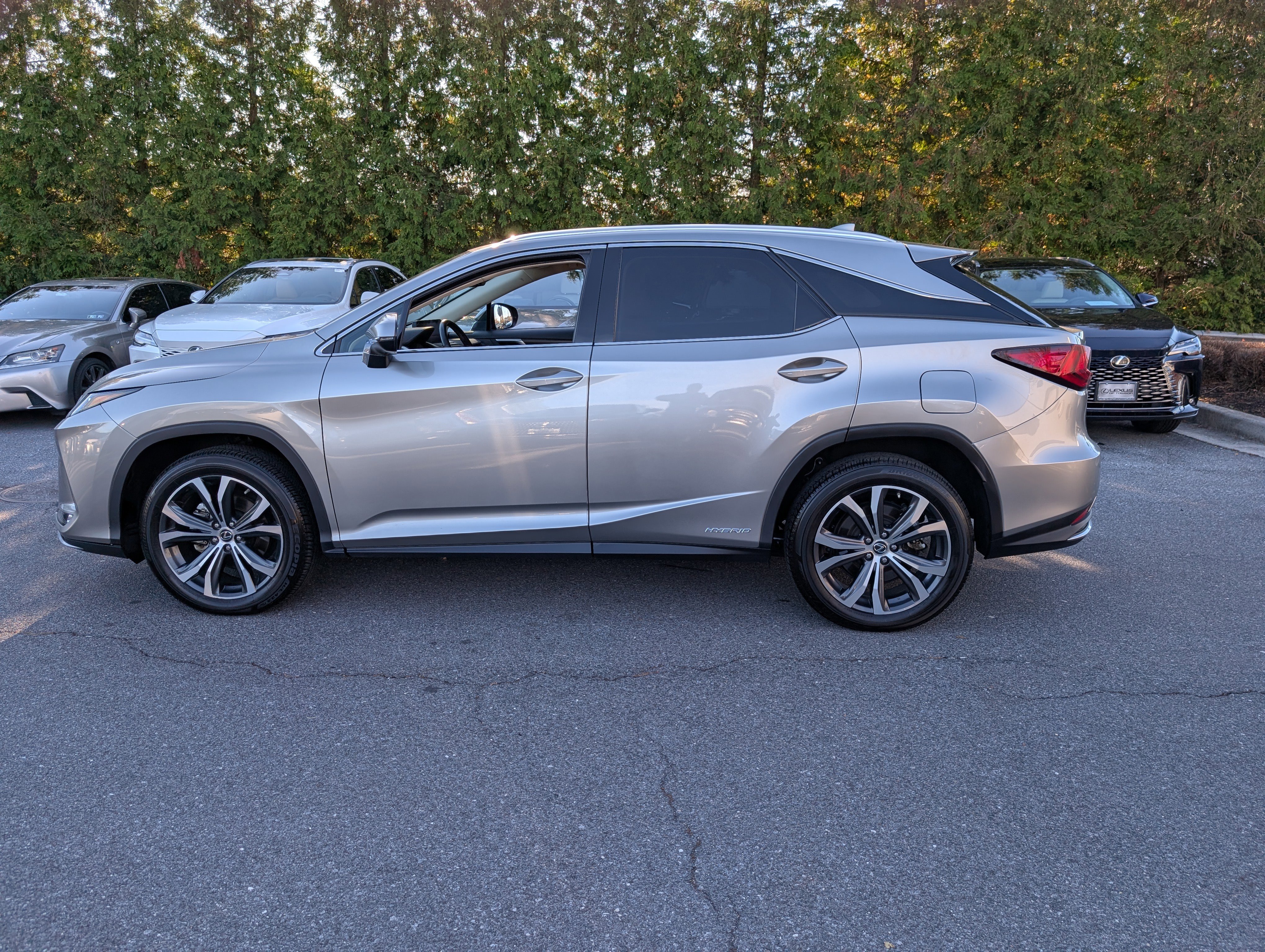 Used 2022 Lexus RX 450h AWD w/ Premium Package image 6