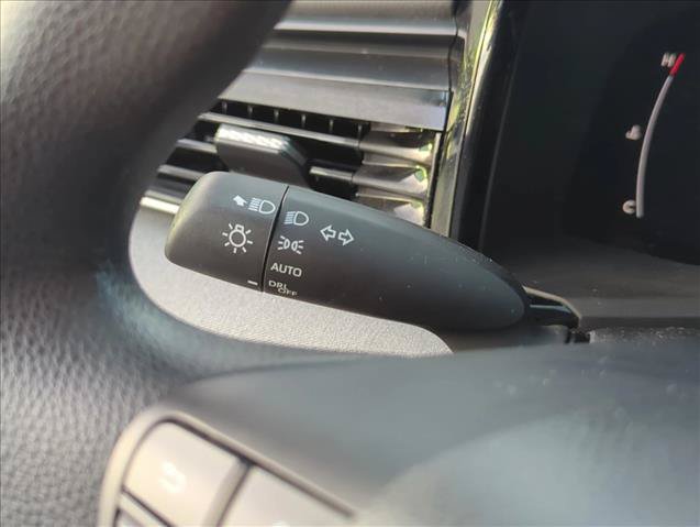 Used 2025 Toyota Camry LE FWD image 17