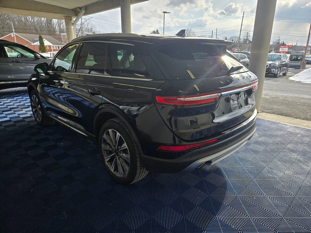 Used 2022 Lincoln Corsair Reserve w/ Equipment Group 201A image 4