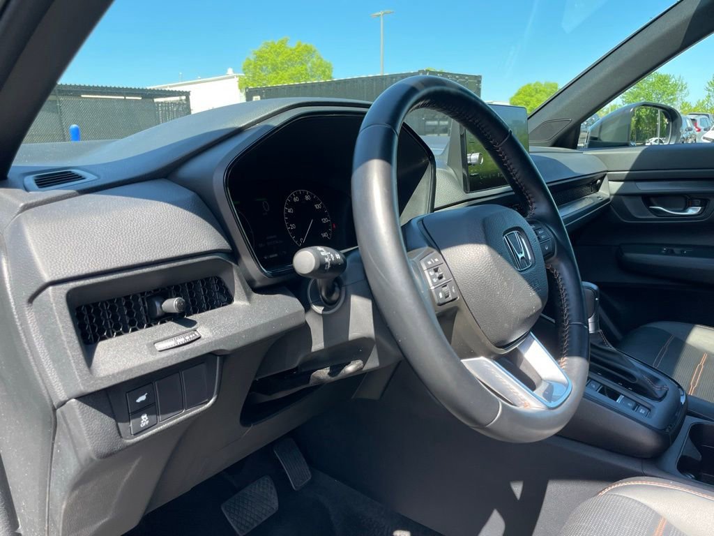 Certified 2025 Honda CR-V Sport-L image 28