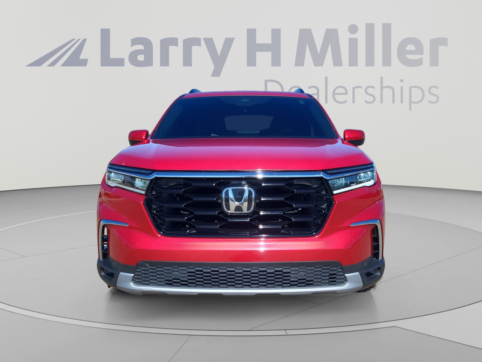 Used 2025 Honda Pilot Touring image 8