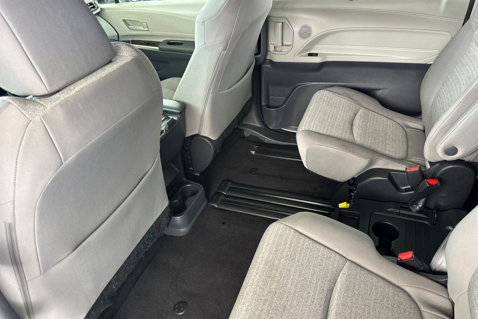 Certified 2023 Toyota Sienna LE FWD image 12