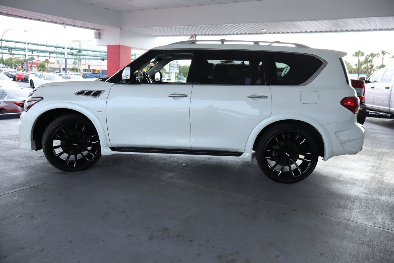 Used 2017 INFINITI QX80 4WD w/ Driver Assistance Package image 11