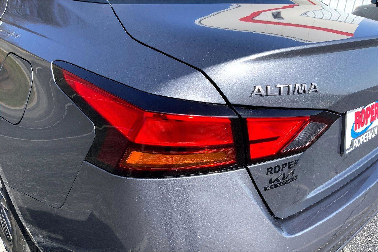 Used 2024 Nissan Altima 2.5 SV image 27