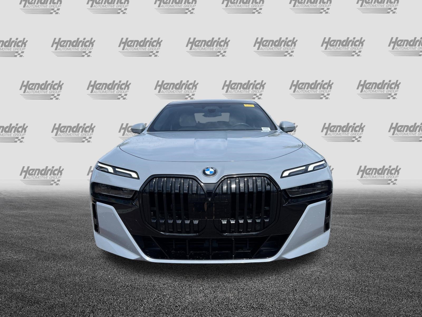 Used 2023 BMW 740i RWD image 3