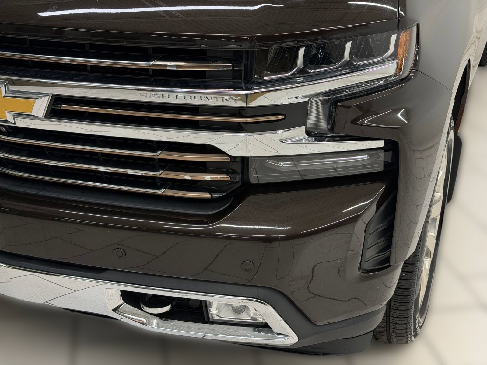 Used 2019 Chevrolet Silverado 1500 High Country w/ Technology Package AWD/4WD image 10