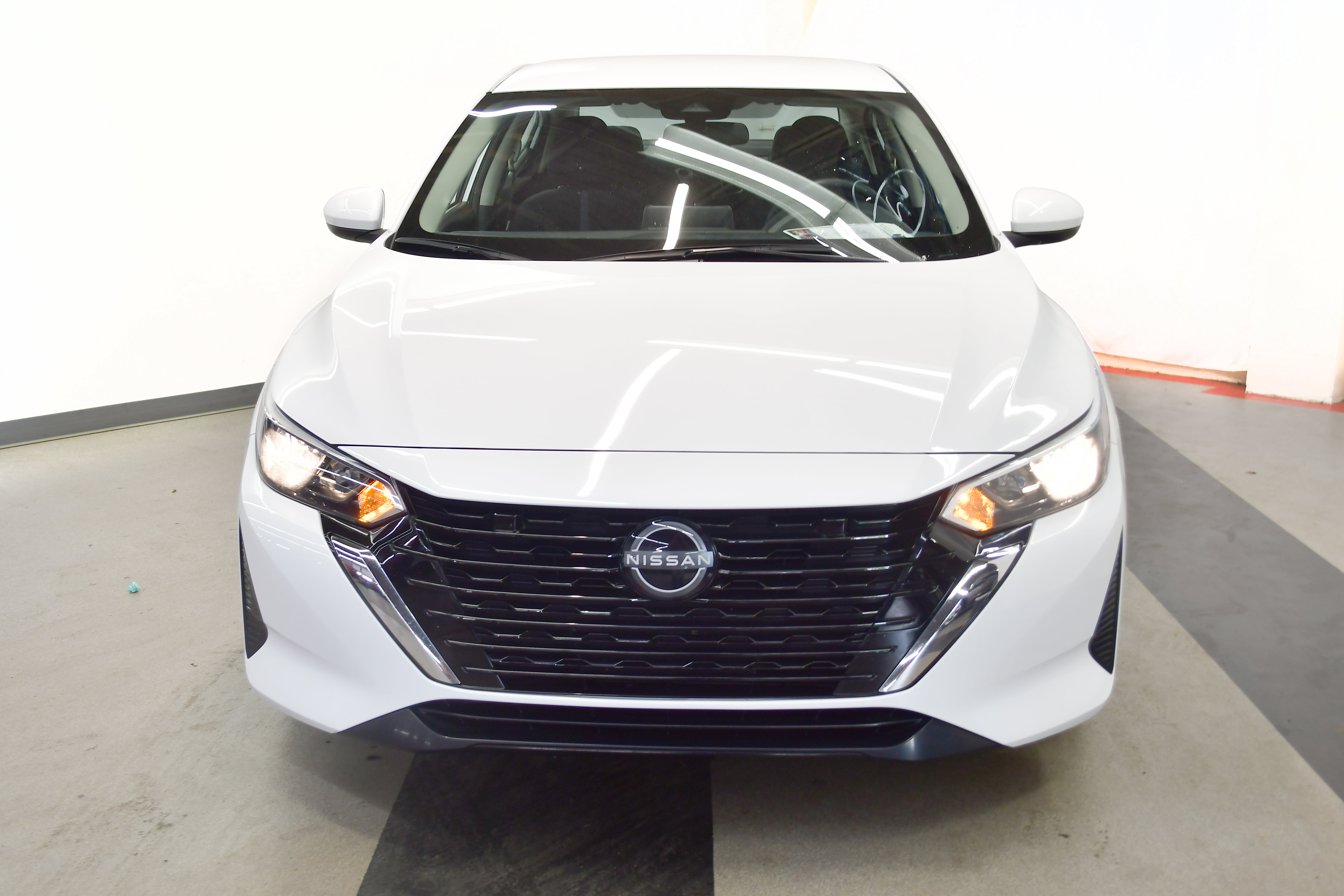 Used 2024 Nissan Sentra SV FWD image 3