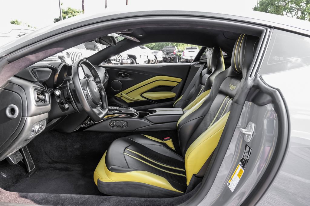 Used 2020 Aston Martin V8 Vantage Coupe RWD image 33