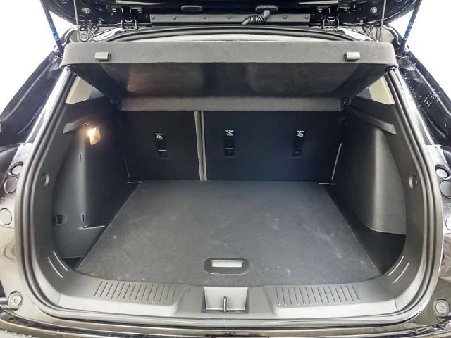 New 2026 Chevrolet Trax ACTIV w/ Sunroof Package FWD image 8
