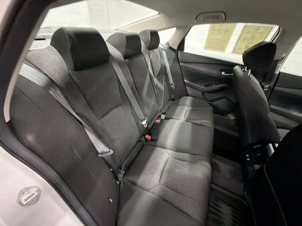 Certified 2025 Honda Accord LX image 25