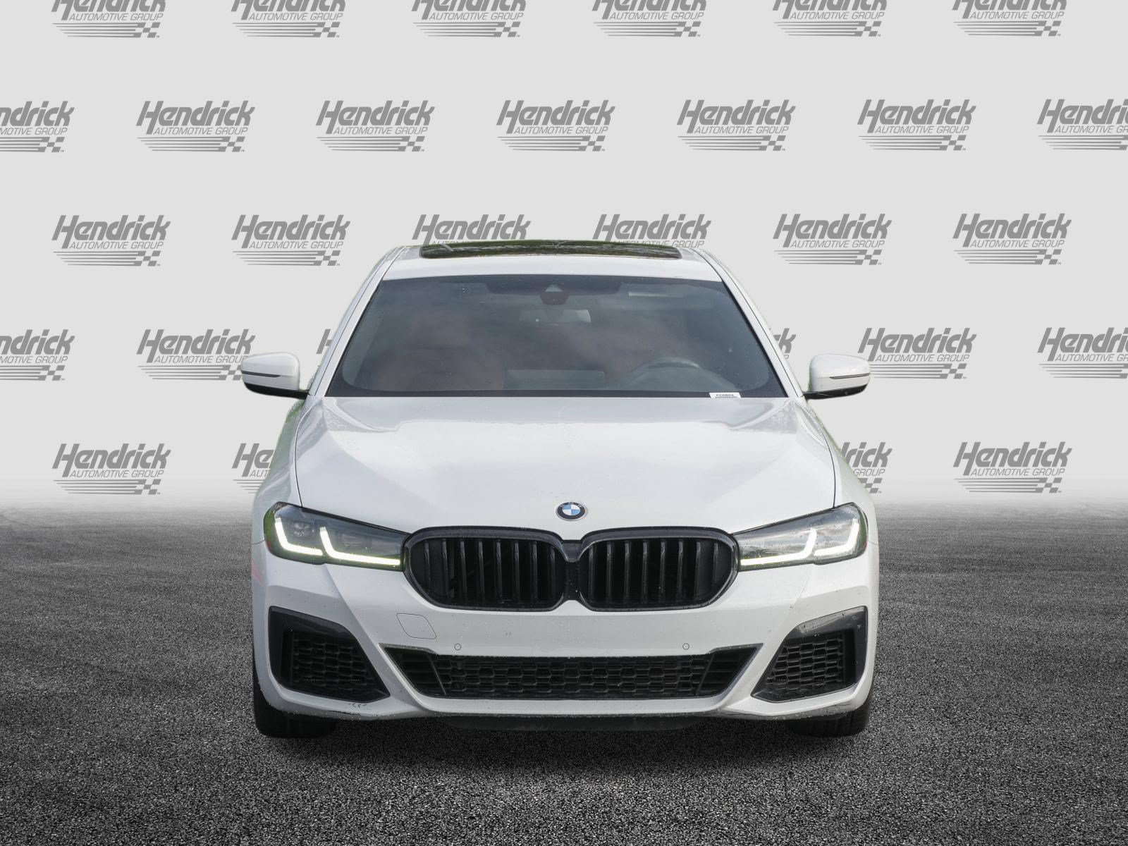 Used 2023 BMW 540i w/ M Sport Package RWD image 3