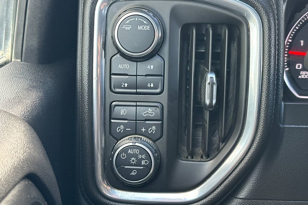 Used 2020 Chevrolet Silverado 2500 LTZ AWD/4WD image 29