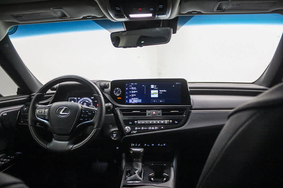 Used 2025 Lexus ES 300h w/ Accessory Package (Z1) FWD image 13