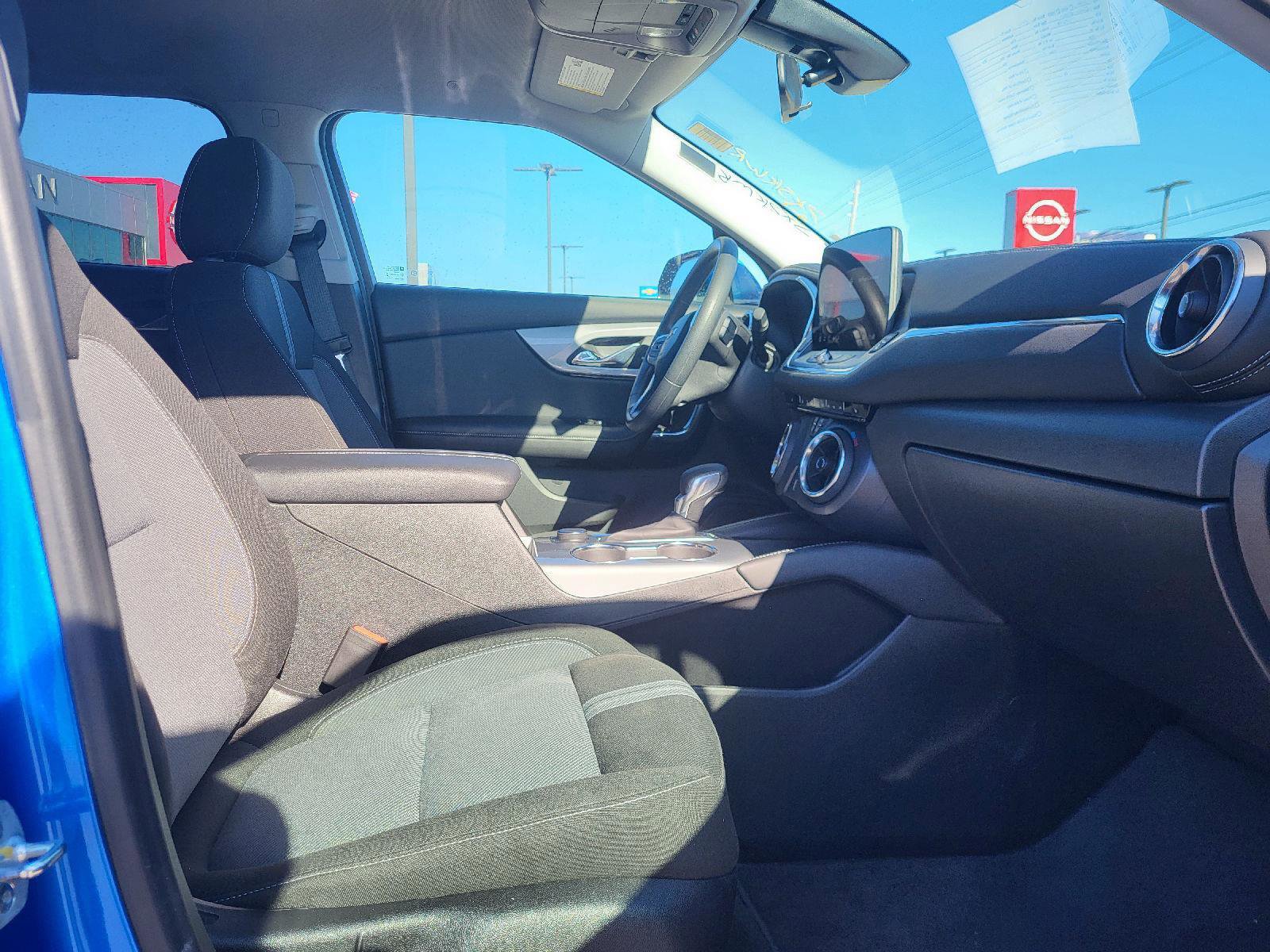 Used 2025 Chevrolet Blazer LT image 12