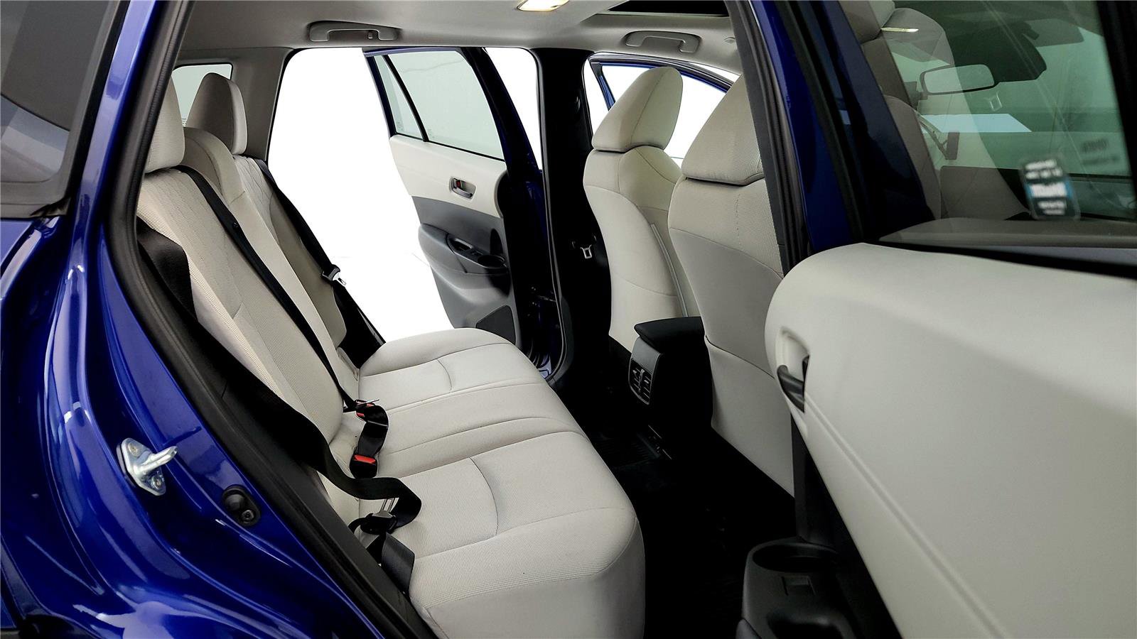 Certified 2023 Toyota Corolla Cross LE w/ Moonroof Package image 16