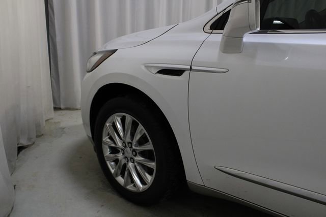 Used 2018 Buick Enclave Premium w/ Trailering Package AWD/4WD image 32
