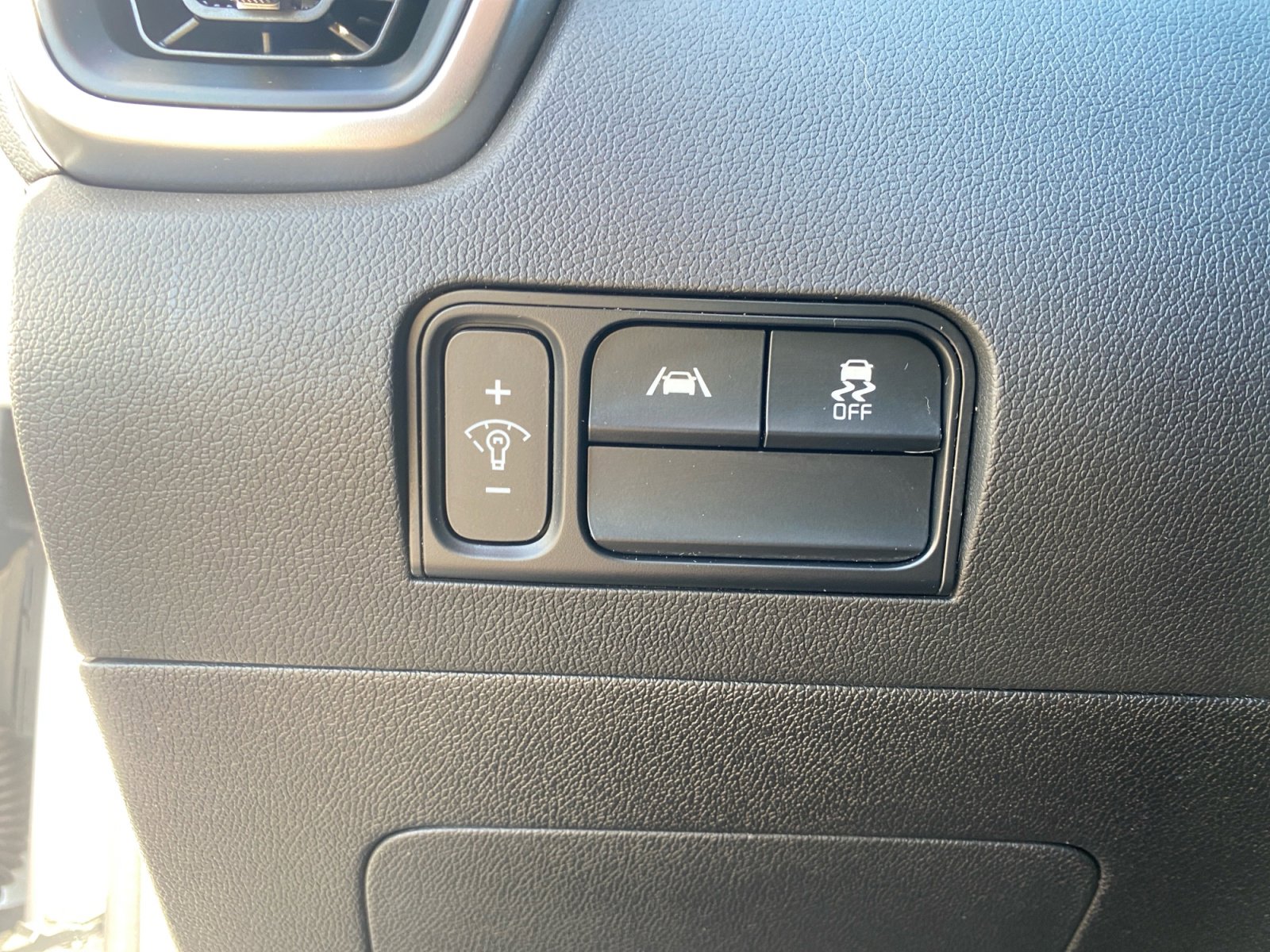 Used 2022 Kia Sorento LX image 14