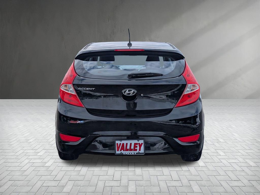 Used 2013 Hyundai Accent SE image 9