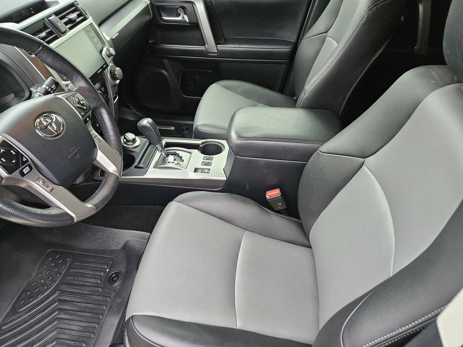 Used 2023 Toyota 4Runner SR5 Premium image 18