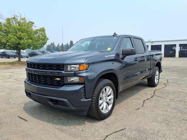 Used 2020 Chevrolet Silverado 1500 Custom w/ Custom Value Package AWD/4WD image 3