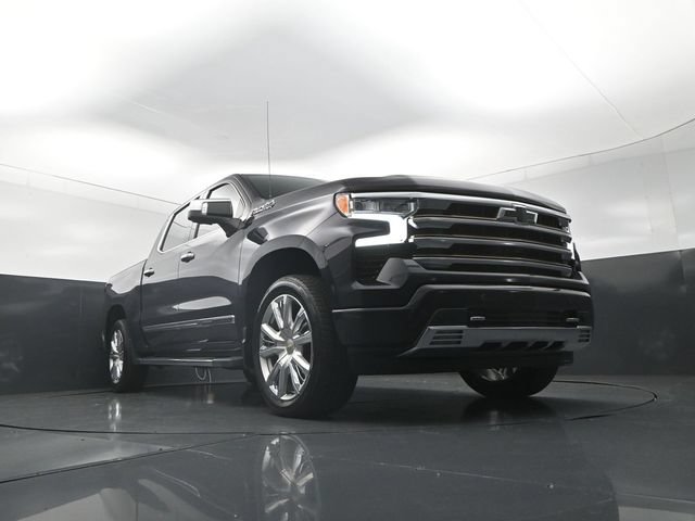 Used 2022 Chevrolet Silverado 1500 High Country w/ Technology Package AWD/4WD image 34