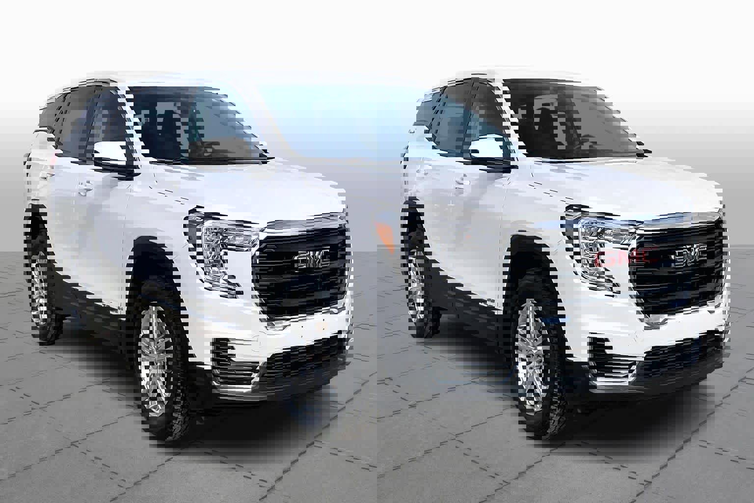 Used 2024 GMC Terrain SLE image 2