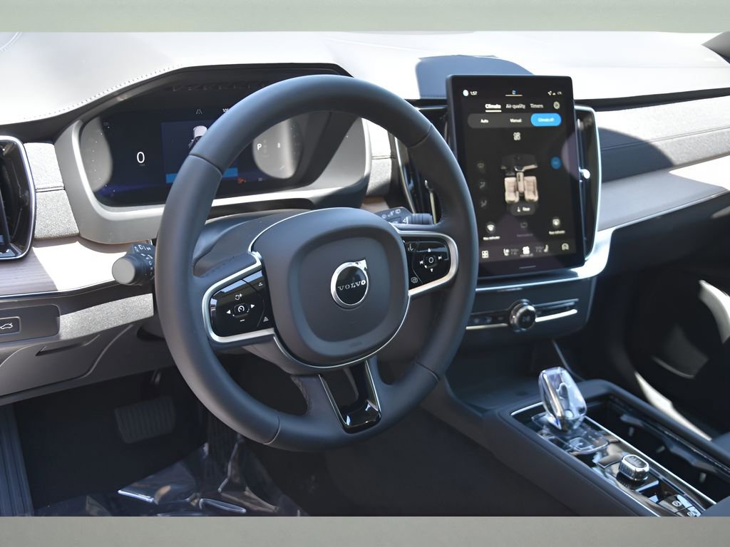 New 2026 Volvo XC90 B6 Plus w/ Protection Package Premier image 11