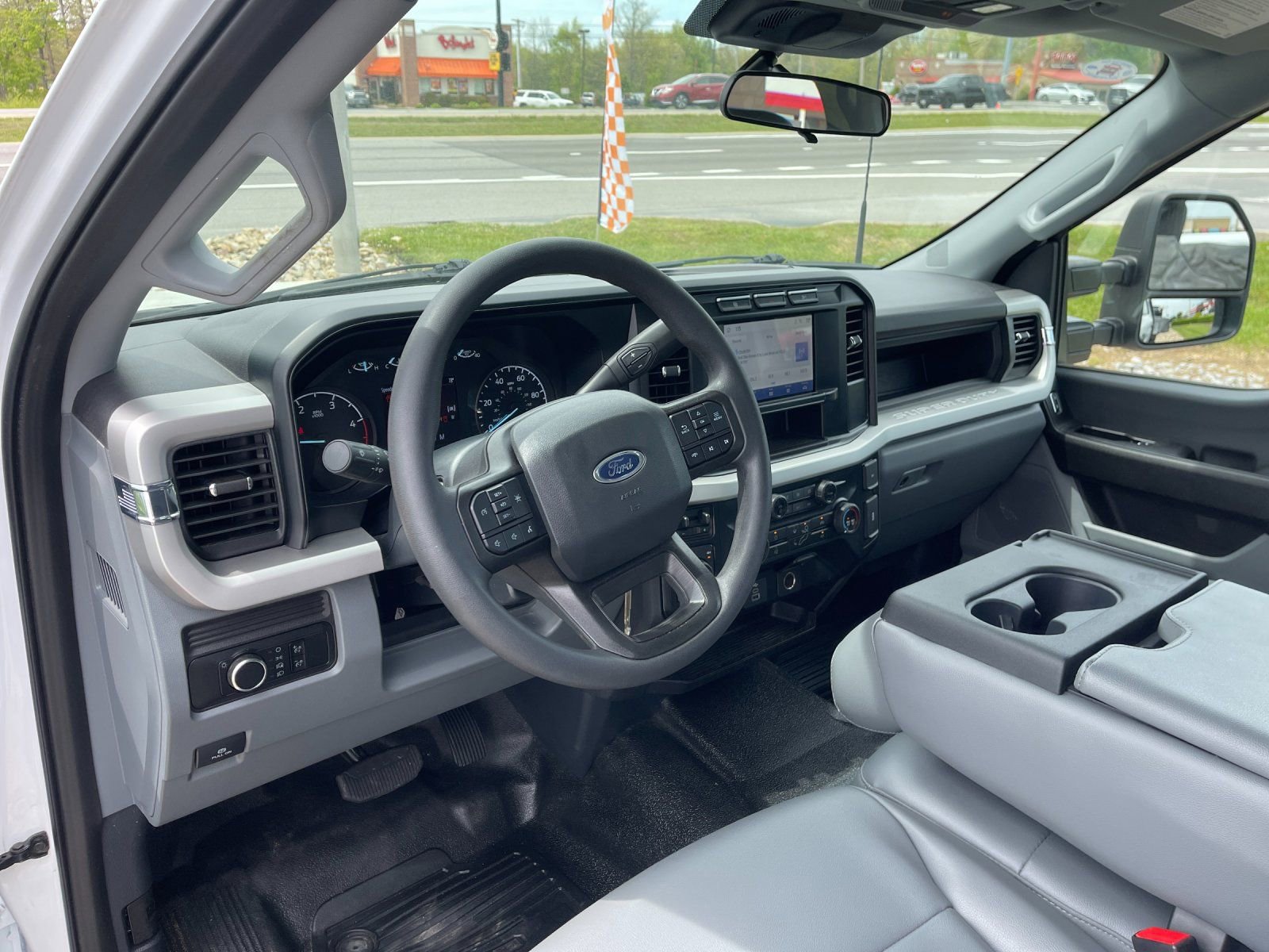 Used 2024 Ford F550 4x4 Crew Cab Super Duty image 11