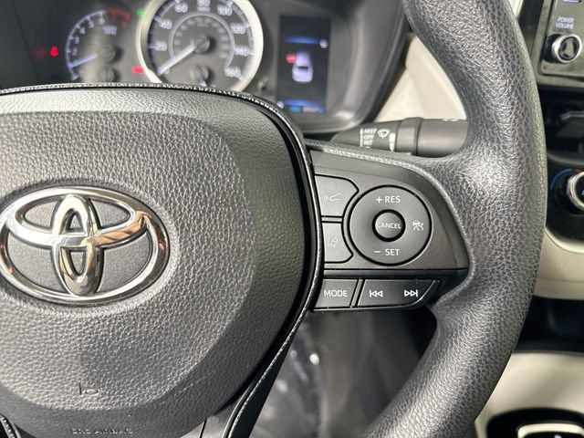 Used 2020 Toyota Corolla LE FWD image 13