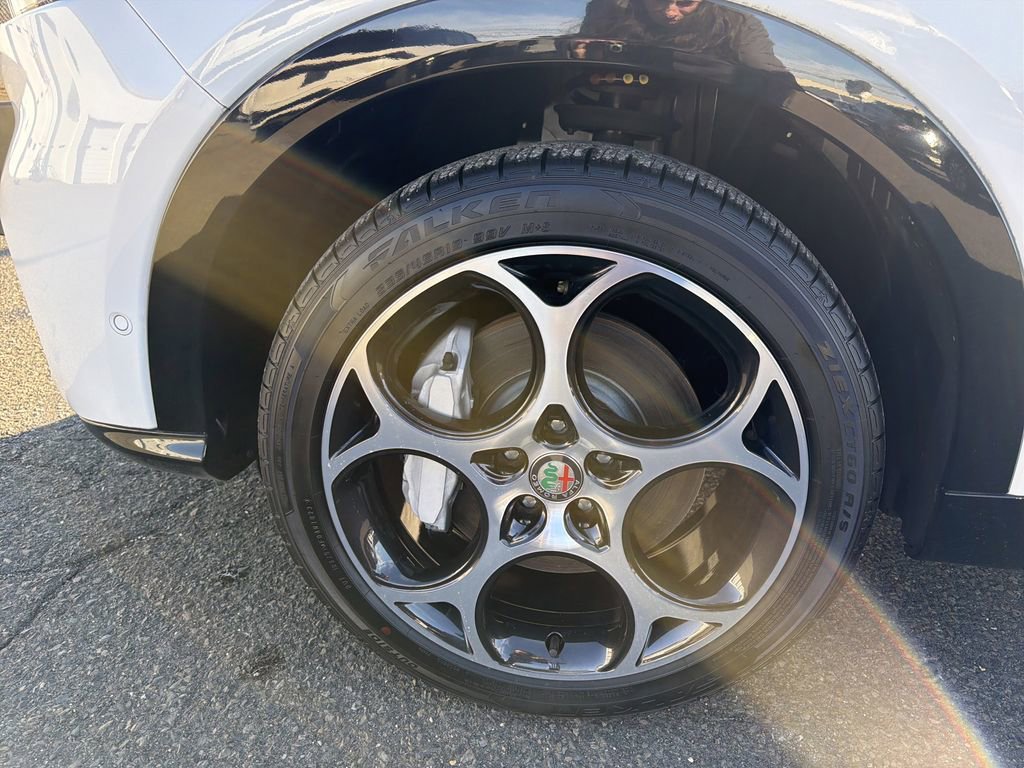 Used 2024 Alfa Romeo Tonale Ti w/ Active Assist Package image 30