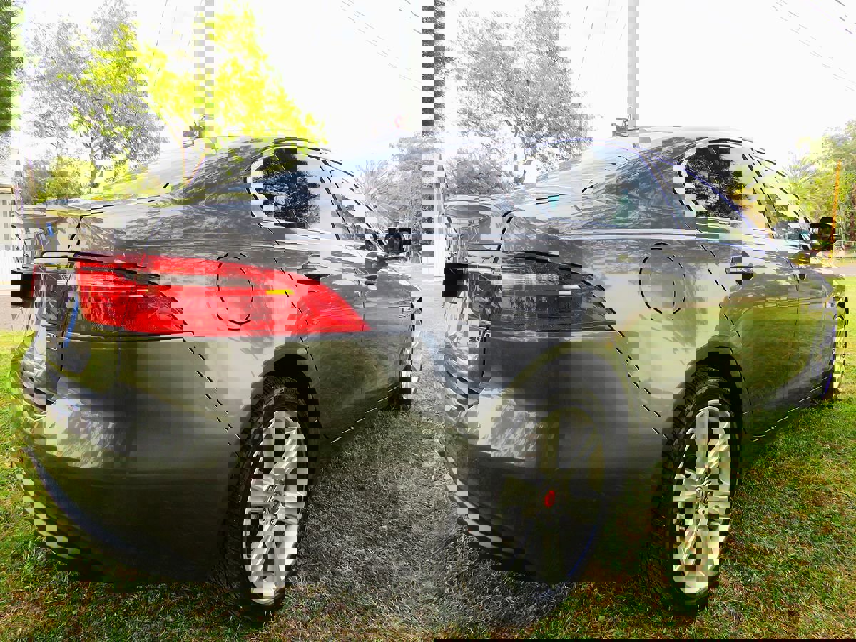 Used 2018 Jaguar XE Prestige image 8