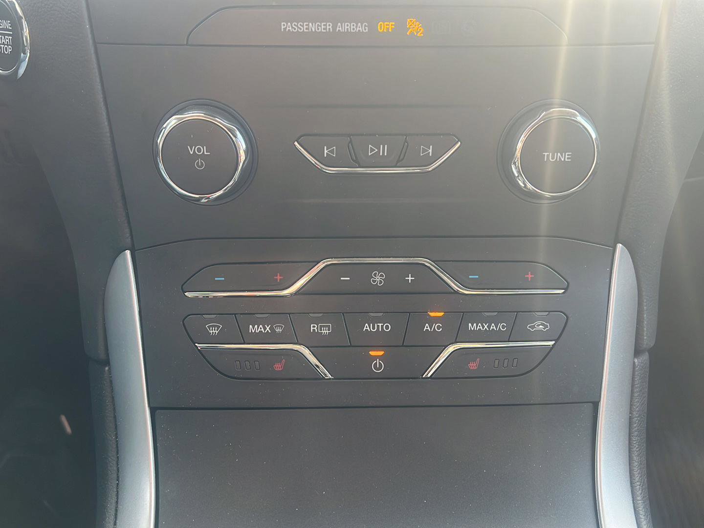 Used 2019 Ford Edge SEL w/ Equipment Group 201A image 21