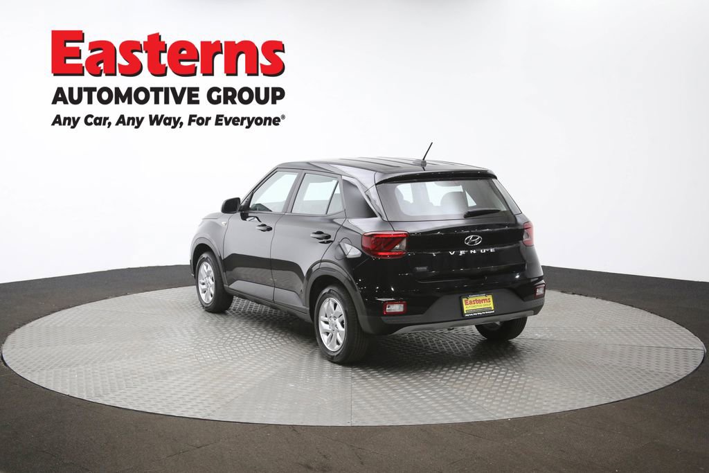 Used 2025 Hyundai Venue SE image 64