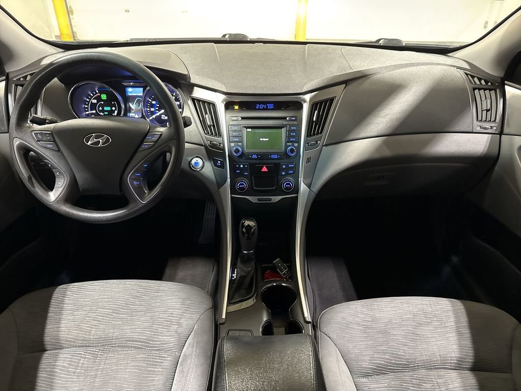 Used 2015 Hyundai Sonata Hybrid image 10