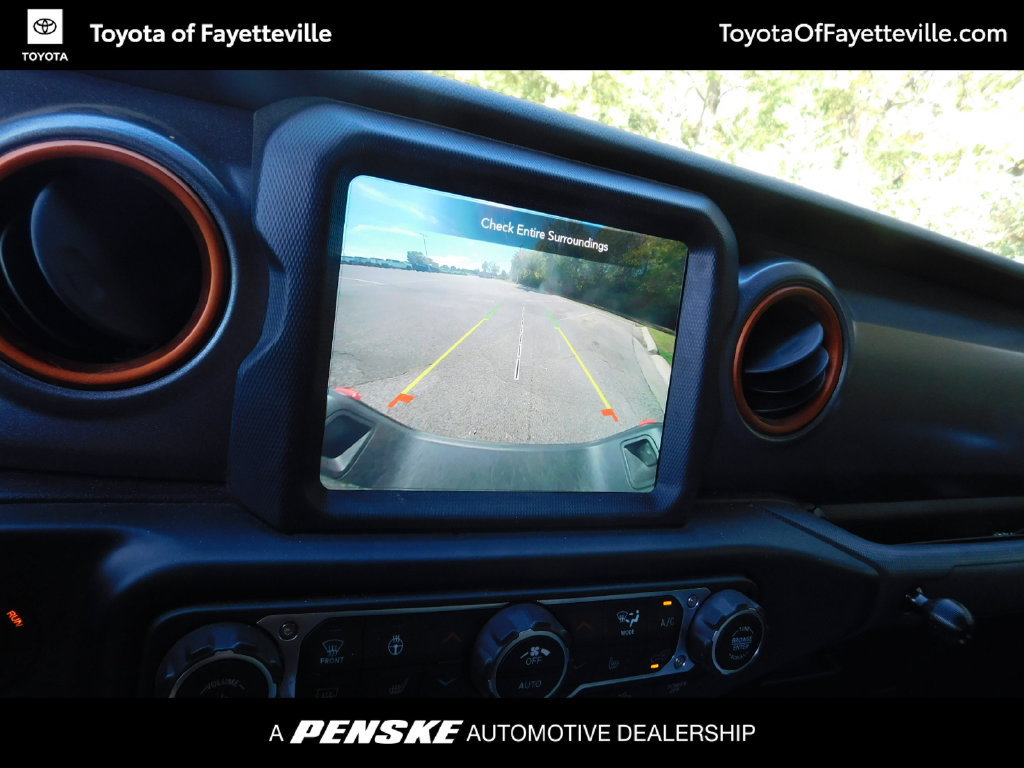 Used 2023 Jeep Gladiator Mojave w/ LED Lighting Group AWD/4WD image 10
