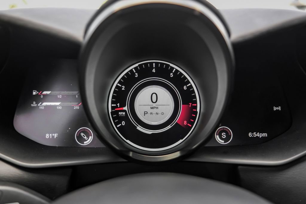 Used 2020 Aston Martin V8 Vantage Coupe RWD image 17